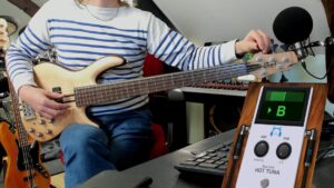 How To Tune 5 or 6-Strings Bass Guitars Faster